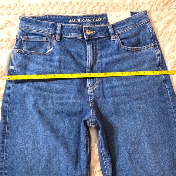 ✨SOLD✨Size 12 American Eagle Classic Blue Mom Jeans - Picture 9 of 16